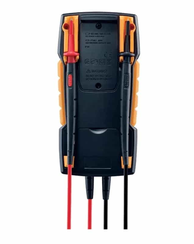 Testo 760-1 z podłączonym zestawem przewodów pomiarowych gotowy do pomiaru (miniatura)