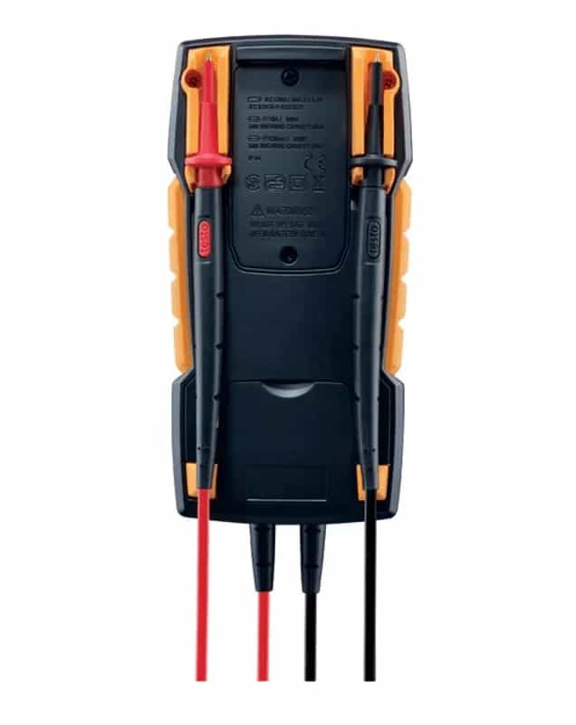 Tył multimetru Testo 760-2 z podłączonymi przewodami pomiarowymi i opisem komory baterii (miniatura)