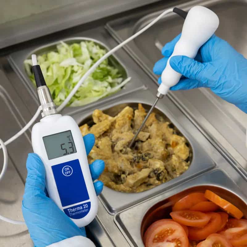 Termometr termistorowy ETI Therma 20 - dokładność ±0,2 °C – w użyciu (miniatura)