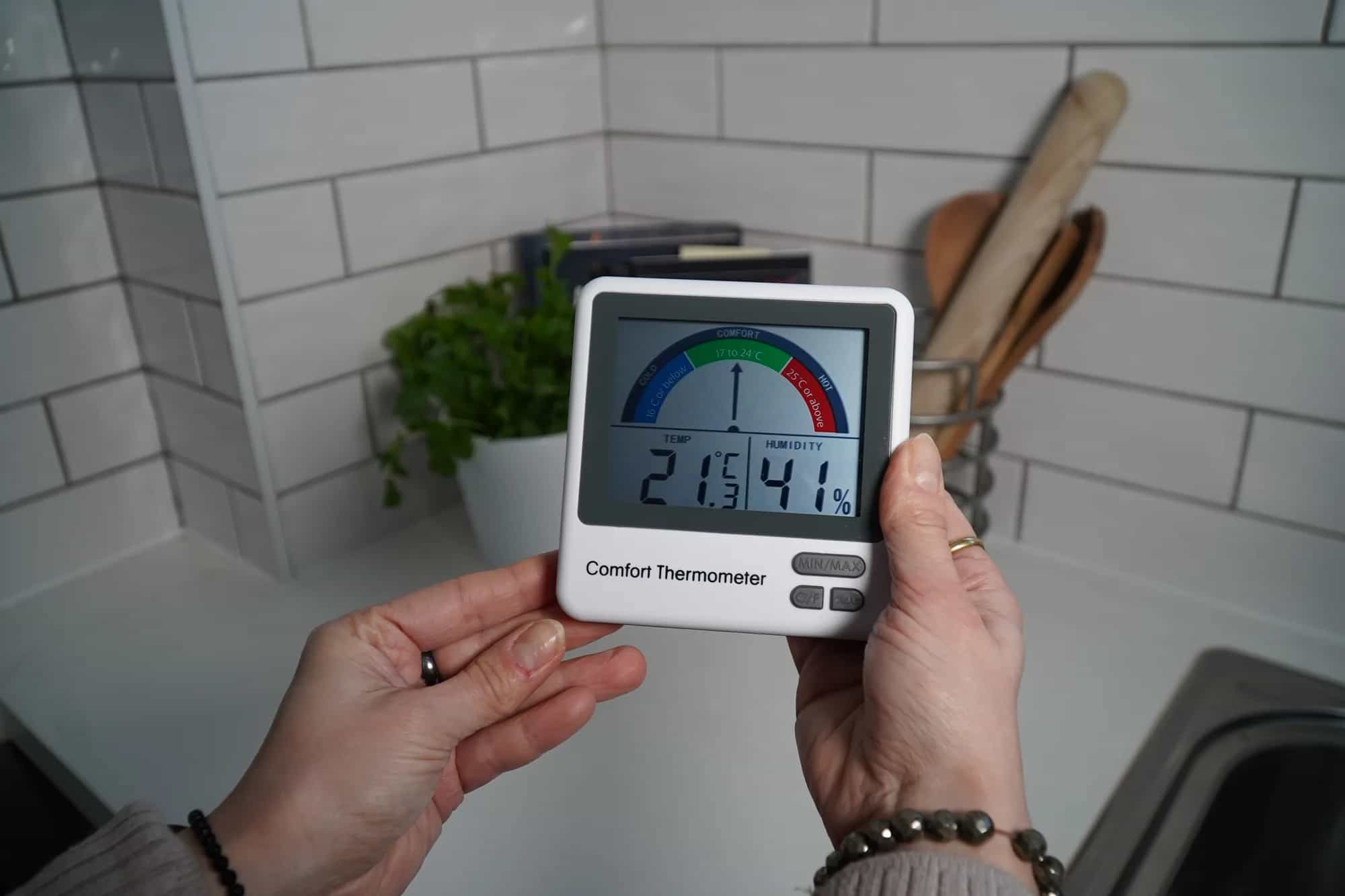 Higrometr pokojowy ETI 810-135 z funkcją pomiaru komfortu - temperatura i wilgotność – widok 6 (miniatura)