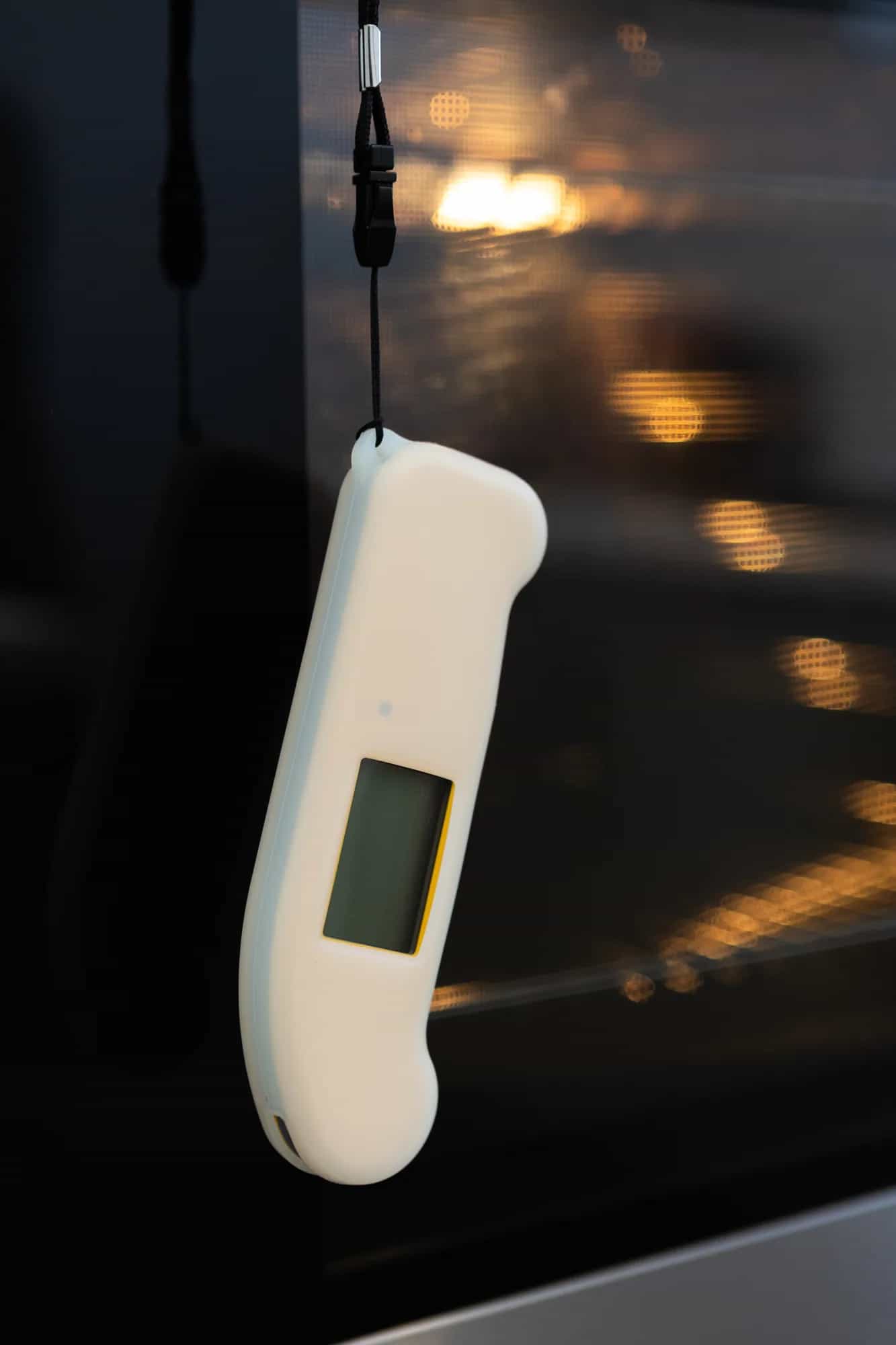 Silikonowe etui ochronne ETI 830-455 do Thermapen ONE - świecące w ciemności – widok 4 (miniatura)