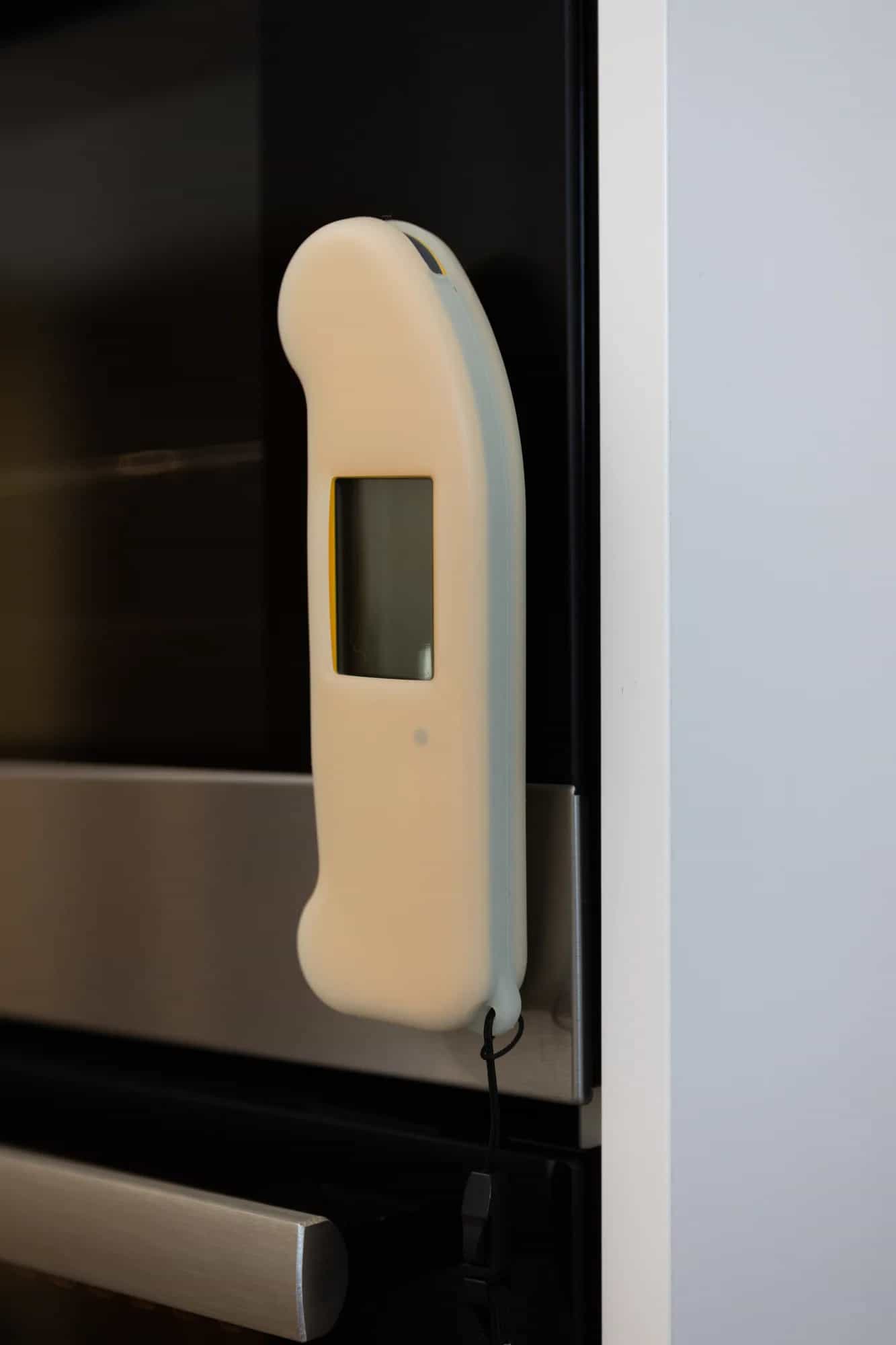 Silikonowe etui ochronne ETI 830-455 do Thermapen ONE - świecące w ciemności – widok 5 (miniatura)