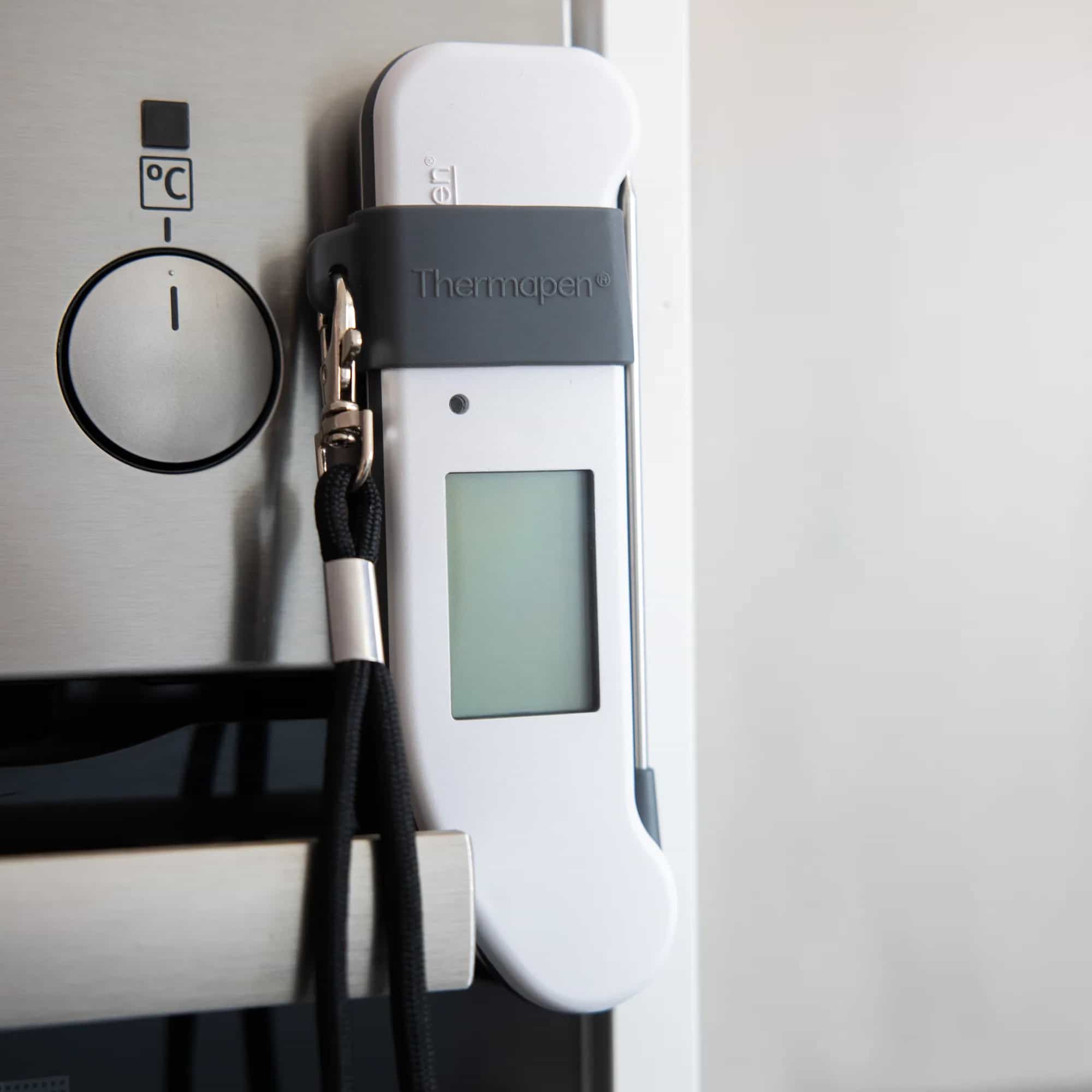 Opaska magnetyczna ETI 830-470 ze smyczą dla termometrów Thermapen – widok 7 (miniatura)