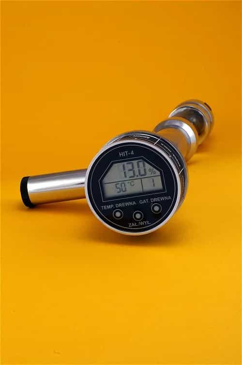 Wyświetlacz LCD wilgotnościomierza TANEL HIT-5 z odczytem 13,0% wilgotności i 50°C (miniatura)