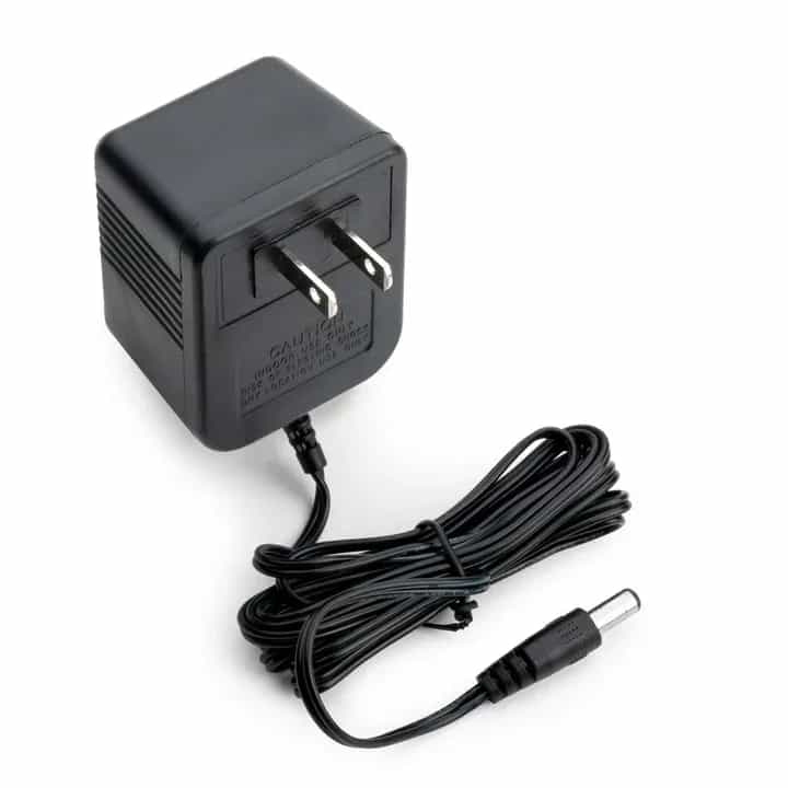 Zasilacz sieciowy Milwaukee MA9311 – 12 V DC, wtyk amerykański (115 V)