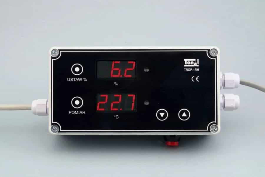 Panel wyświetlacza LED układu TROP-2RH z odczytem wilgotności i temperatury (miniatura)