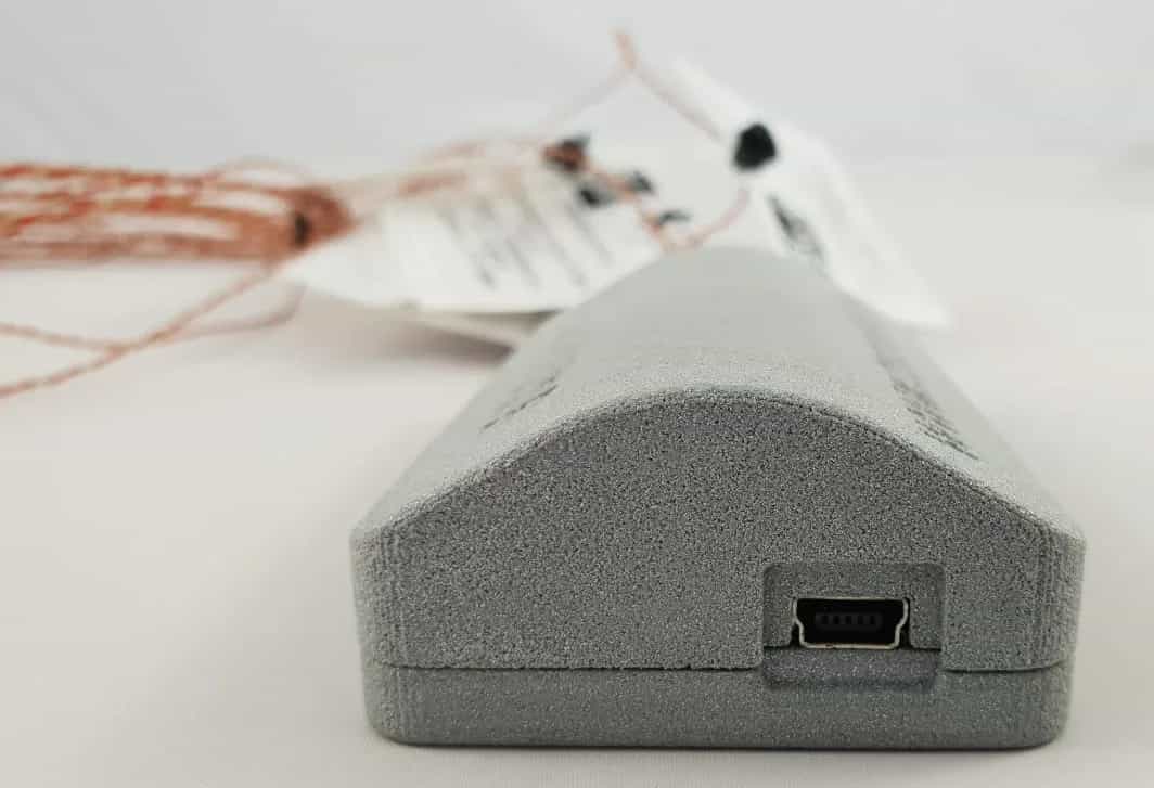 Gniazdo USB mini-B rejestratora TC-Log 8 S — złącze do komunikacji i zasilania (miniatura)