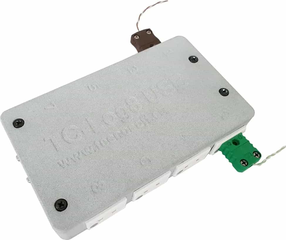 Rejestrator TC-Log 8 USB z podłączonymi sondami termoparowymi — widok z boku (miniatura)