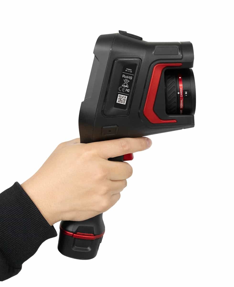 Kamera Guide serii Hammer II trzymana w dłoni, widok od tyłu (miniatura)