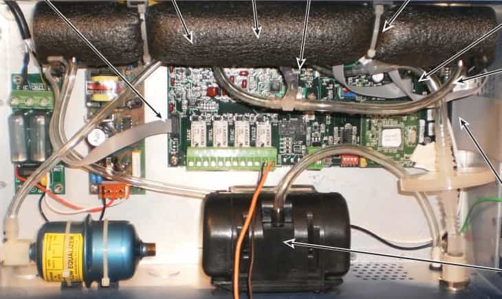 Płyta główna MSA Single-Zone wewnątrz otwartego monitora (miniatura)