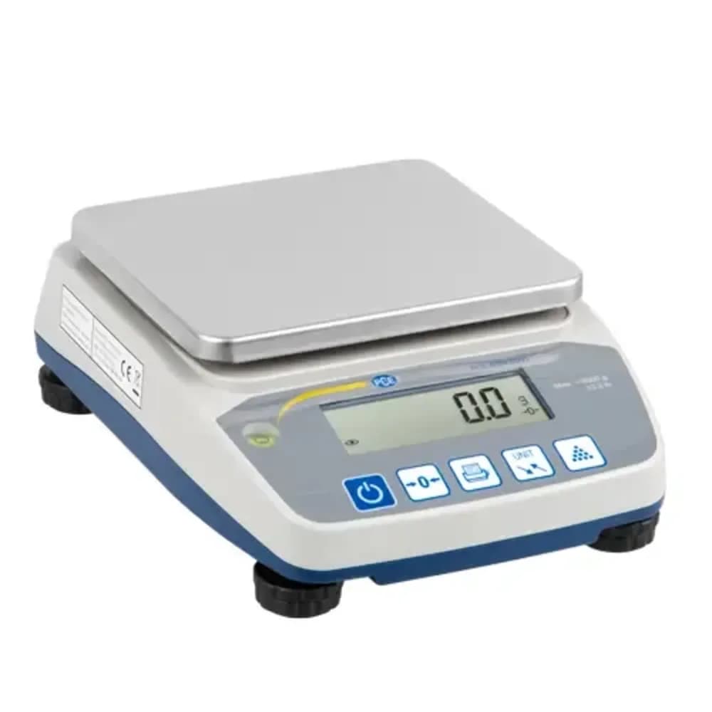 Waga PCE-BSH 6000, zakres 6000 g, działka 0,1 g — Kalibracja wagi elektronicznej — jak sprawdzić wagę odważnikami wzorcowymi?