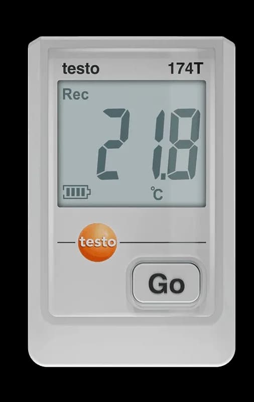 Rejestrator Testo 174 T — front z dużym wyświetlaczem LCD i przyciskiem Go