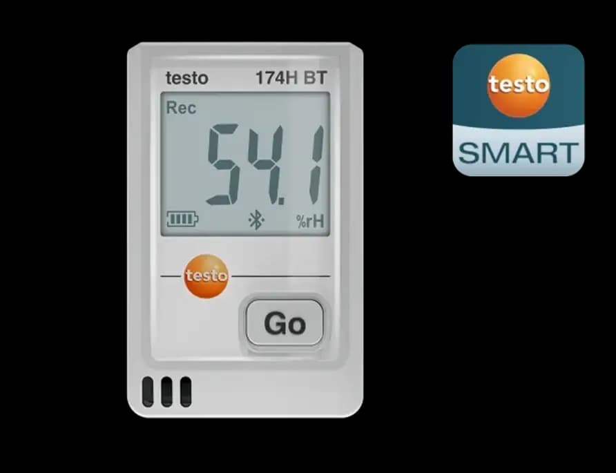 Front rejestratora testo 174 H BT z wyświetlaczem wilgotności i obsługą aplikacji testo Smart