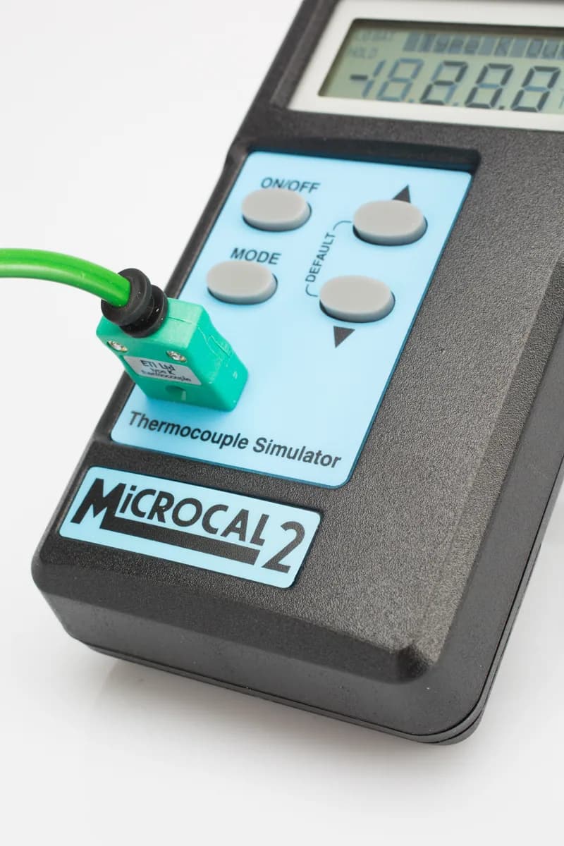 Kalibrator/symulator temperatury ETI MicroCal 2 – dokładność ±0,3°C, typy K/J/T – widok 3