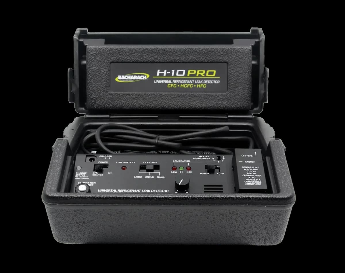 Detektor nieszczelności MSA Bacharach H-10 PRO – wtyczki amerykańska i międzynarodowe — H3015-8005