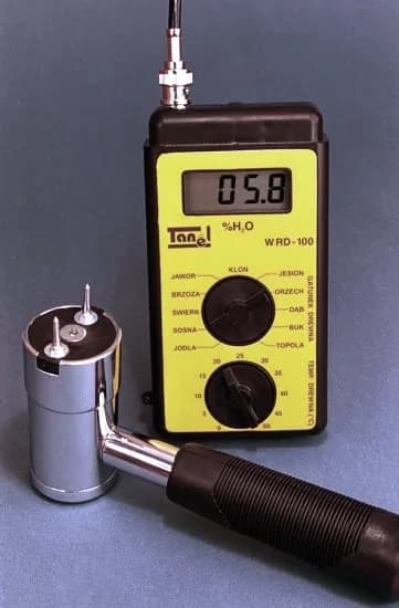 Panel WRD-100 z wyborem gatunku drewna i wyświetlaczem LCD