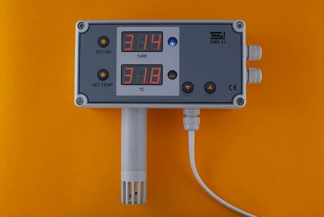 Regulator wilgotności i temperatury TANEL PWT-11