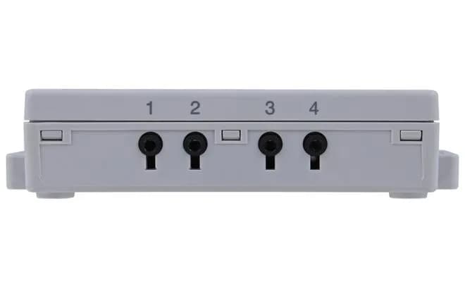 Panel z czterema ponumerowanymi wejściami analogowymi rejestratora HOBO UX120-006M (miniatura)