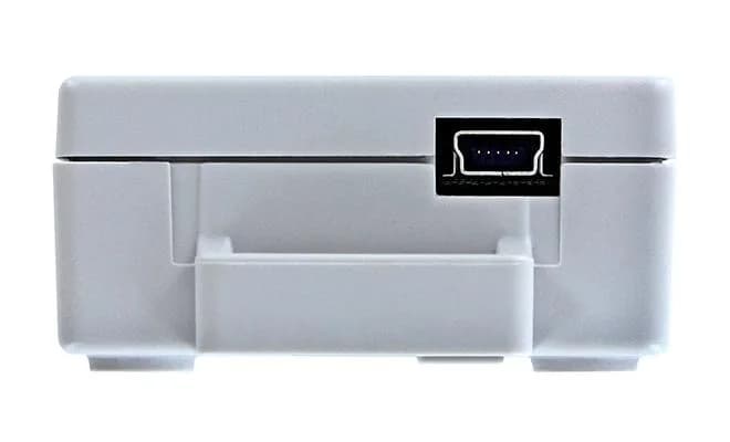 Złącze USB-B mini w obudowie rejestratora HOBO UX120-006M do odczytu danych (miniatura)
